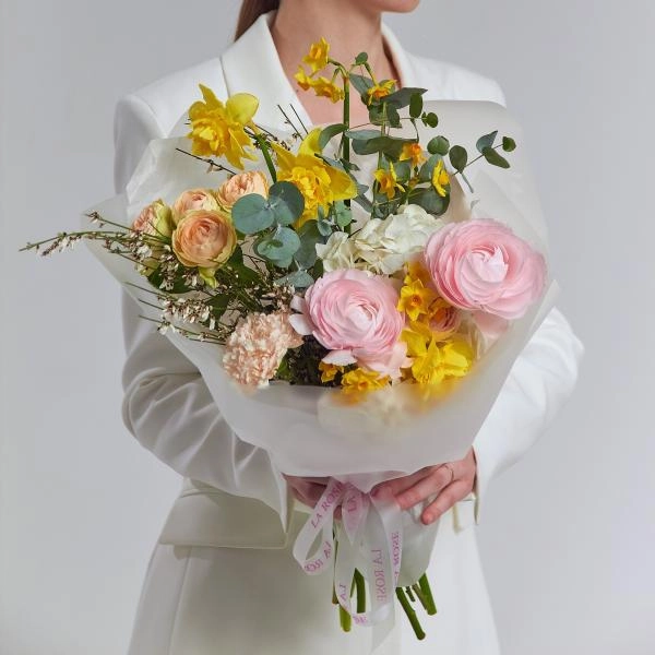 Букет Весенние чары купить в Москве