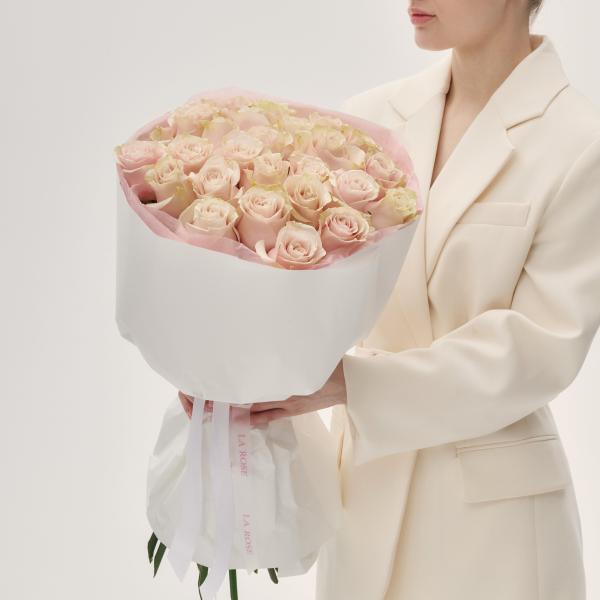 Монобукет розовых роз PInk Mondial купить в Москве