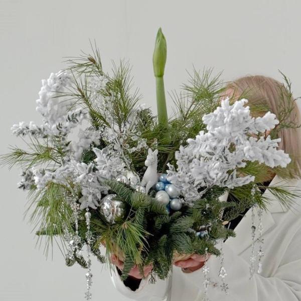 Композиция Новогодняя композиция с амариллисом купить в Москве