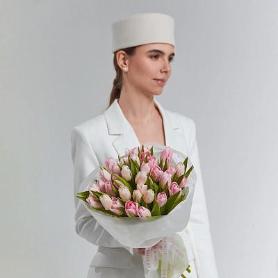 Букет розовых тюльпанов